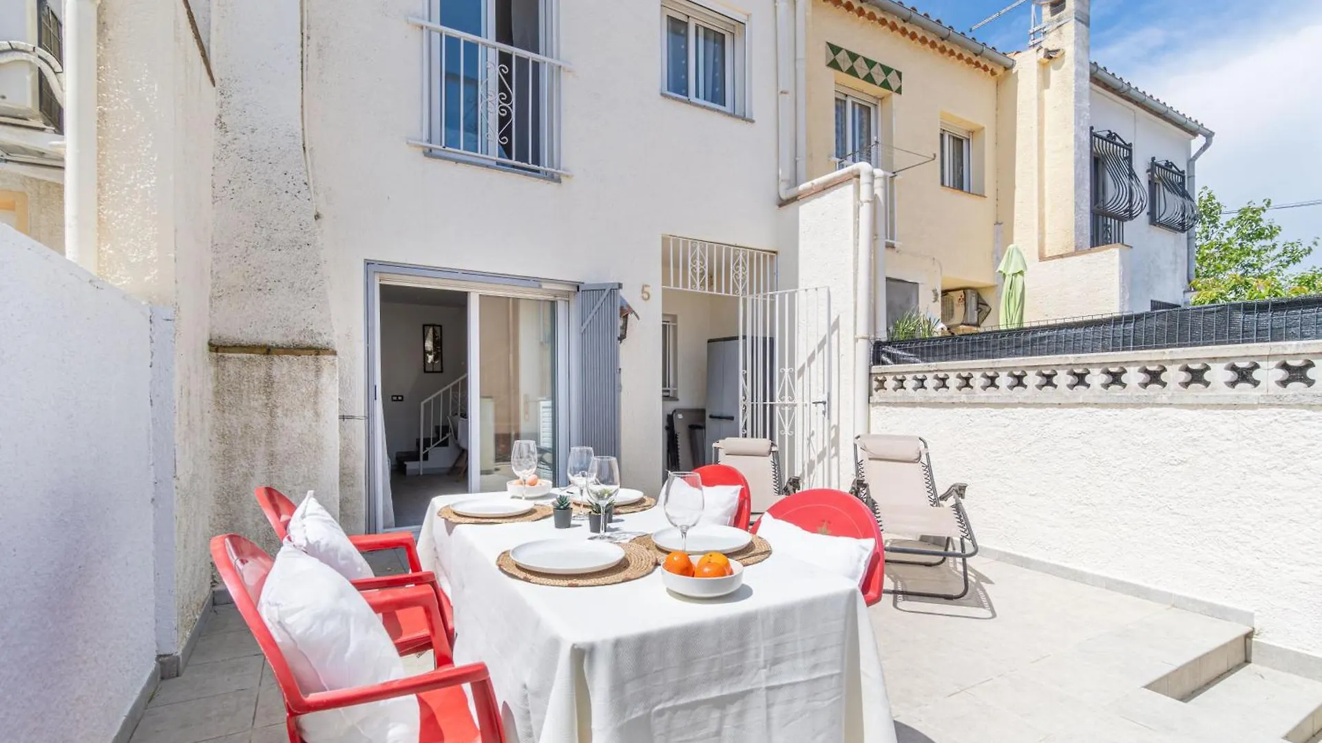Goldhome - Byblos - Casa Con Piscina Comunitaria Empuriabrava